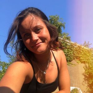 Meet your Posher, Caroline